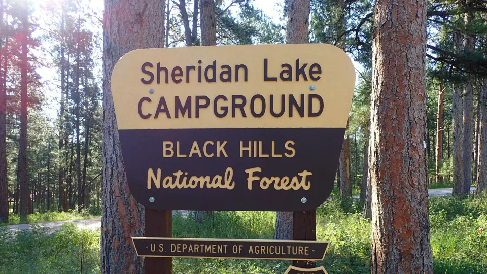 Entrance to Sheridan Lake