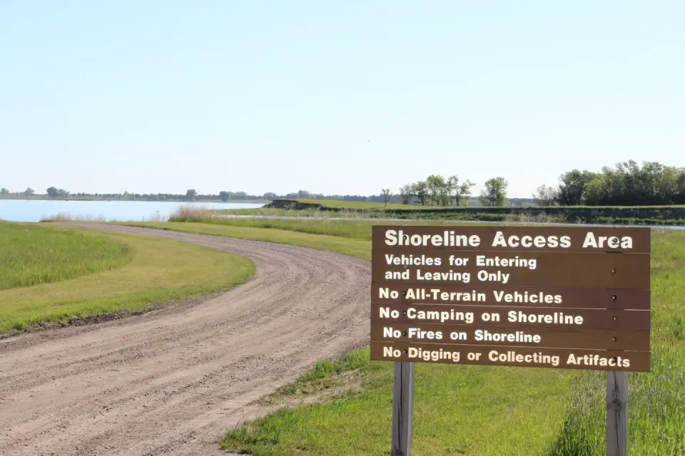 Road leading to shoreline for easy access to the shoreline of Lake Sakakawea for water activities