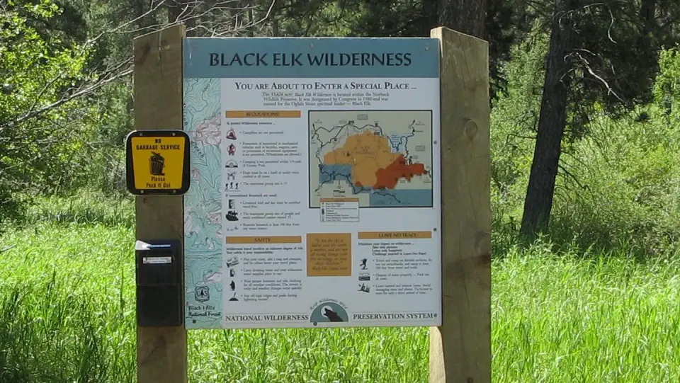 Access to the trail system from the campsites and trailhead parking area