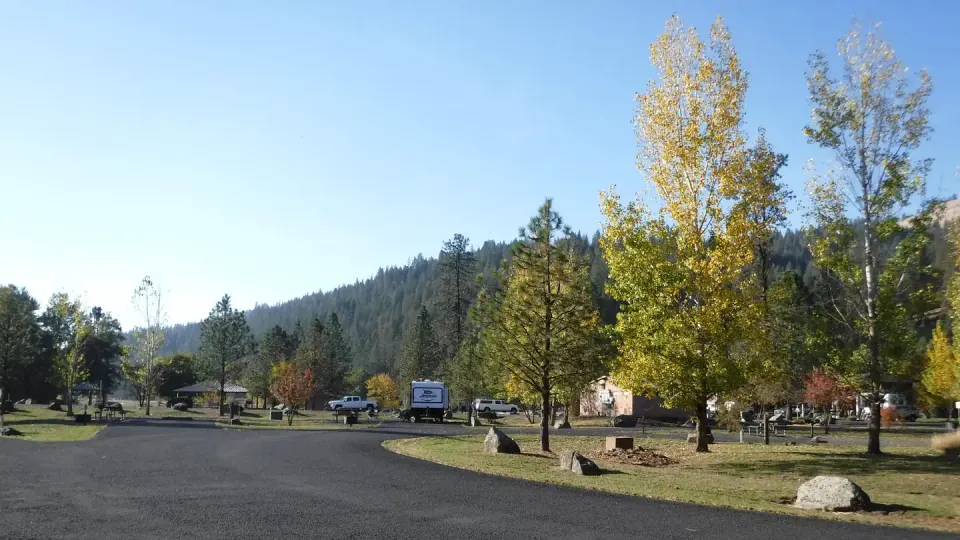 Overview of Pink House Recreation Site.